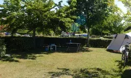 Tente au camping le Pipiou